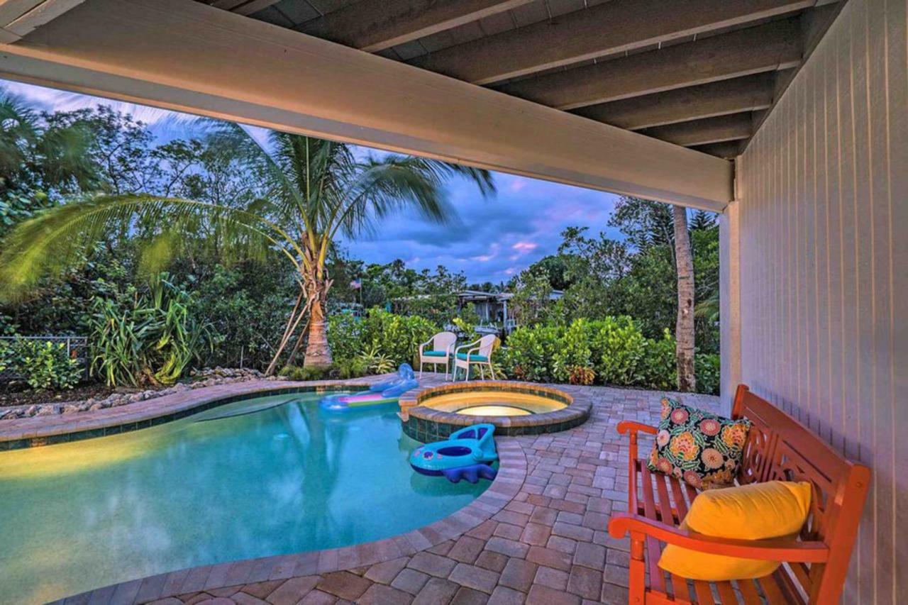 Surrounded By Sea Breezes Villa Anna Maria Exterior photo